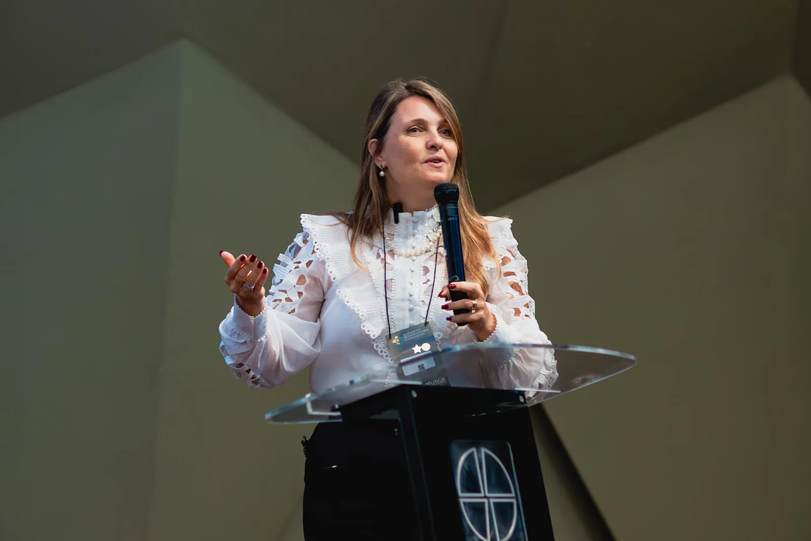 Dra. Elizete Kaffer em atividade de mentoria e palestra.